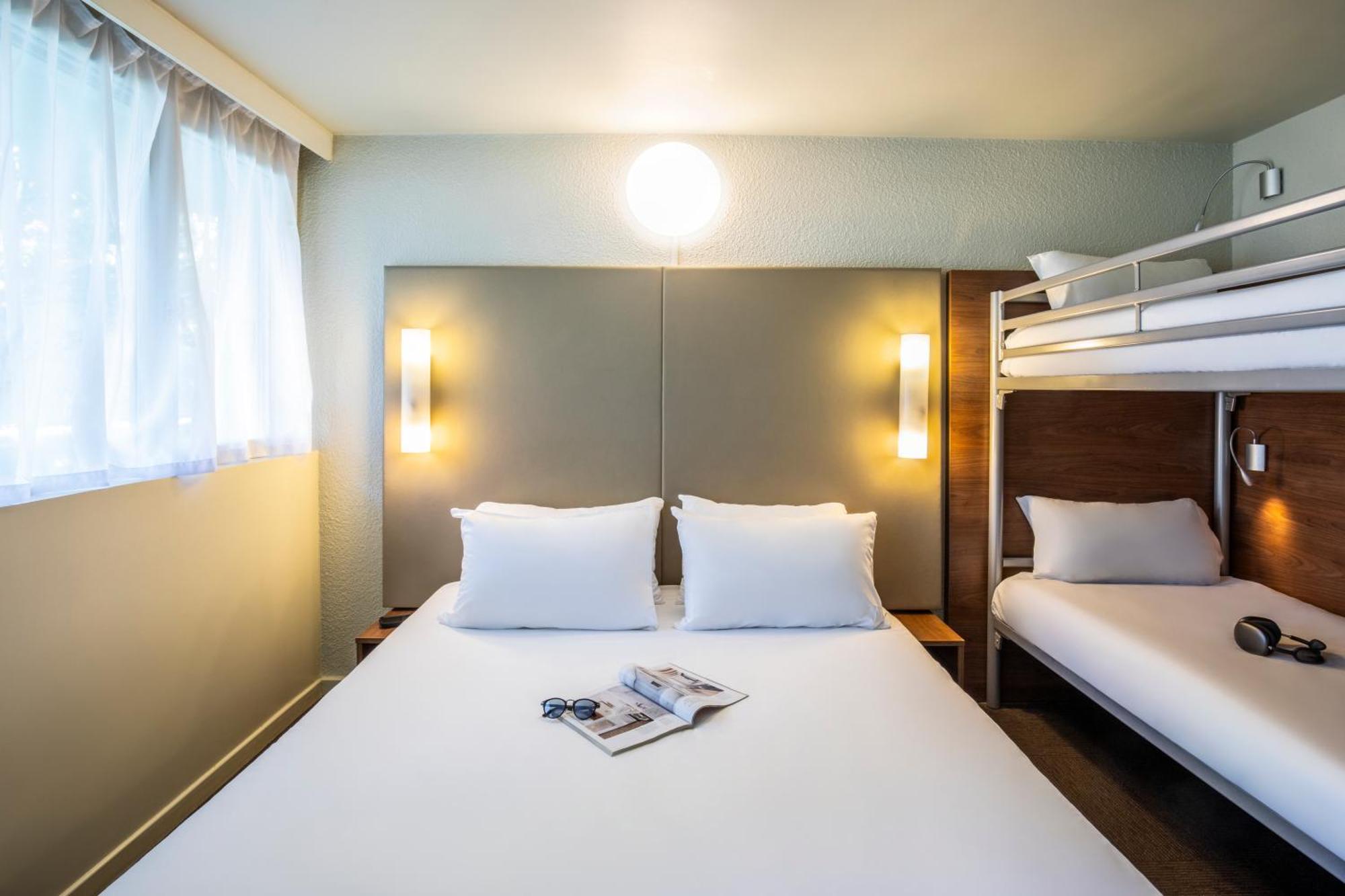 Campanile Evry Est - Saint Germain Les Corbeil Hotel Exterior photo